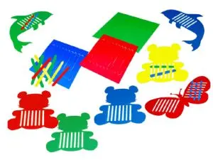 JEU MON PREMIER TISSAGE CONTIENT 270 BANDES 12 PLANCHES 12 ANIMAUX PRÉDÉCOUPÉS EN PLASTIQUE SOUPLE COLORIS ASSORTIS