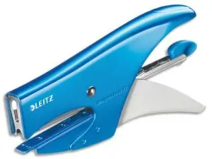 PINCE À AGRAFER LEITZ 5531 WOW MÉTAL 82X24X160MM 15F AGRAFES N.10 COLORIS BLEU MÉTALLISÉ