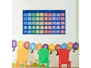 SUPPORTS ET TABLEAUX MAGNETIQUES ACHOKA TABLEAU DES NOMBRES 50 POCHETTES 1 TABLEAU ET 50 CARTES