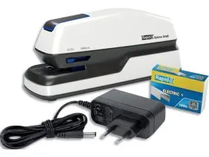 AGRAFEUSE OPTIMA GRIP ELECTRIQUE 20 FEUILLES FONCTIONNEMENT SECTEUR/PILES COLORIS ARGENT/NOIR + BOITE 1000 AGRAFES