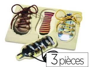 PUZZLE CULTURE CLUB 2000 EN BOIS PLATEAU 40X21CM 3 PIÈCES 19X8CM FORME CHAUSSURES À LACER 3 LACETS 13CM