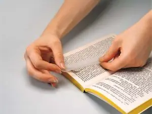 PAPIER JAPON ADHESIF ET TRANSPARENT POUR PAGE DECHIRE DEVIDOIR DIM. 50MX20MM